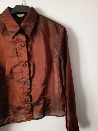 Blusa elegante C2C semitraslúcida burdeos