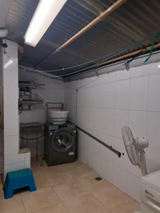 Cocina modular roja y blanca