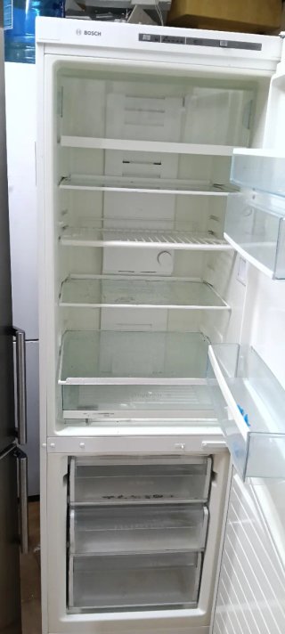 NEVERA COMBI BOSCH NO FROST ENERGÍA A+