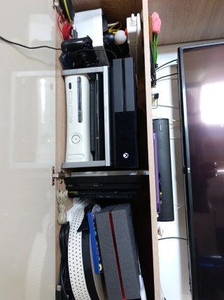 Xbox 360 Bianca + XBOX ONE + PS2 + PS3 + PS4