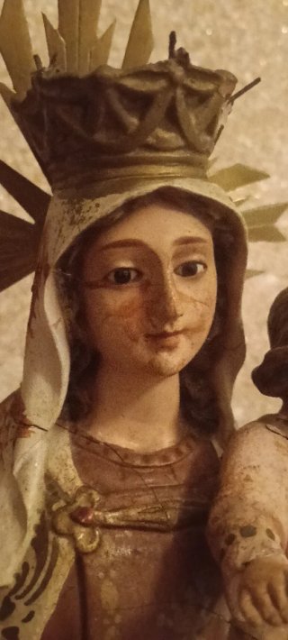 Figura religiosa Virgen y Niño