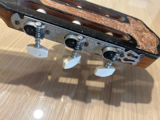 Guitarra muy antigua para restaurar