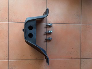 Soporte Rueda Repuesto Mitsubishi V20V40; Galloper