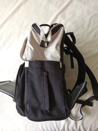 Mochila Pañalera BabbleRoo Beige y Negra