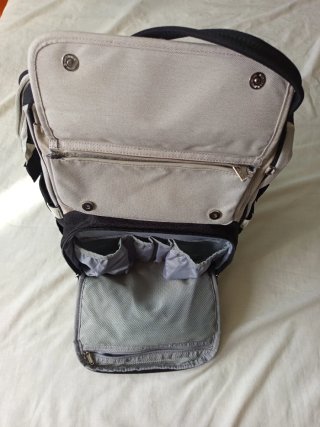 Mochila Pañalera BabbleRoo Beige y Negra