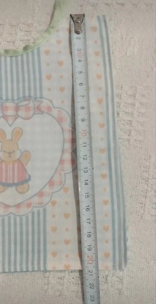 Babero Hecho a Mano Conejito Cuadros Vichy