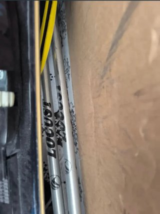 Esquís Fischer Koa 155cm + fijaciones + bastones