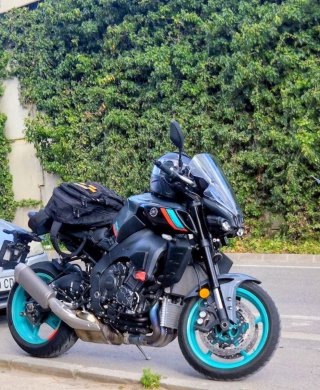 Yamaha MT-10 Naked Moto