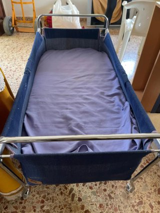 Cuna para bebé con colchón