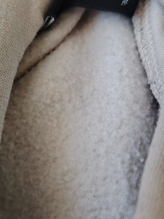 Sudadera beige con capucha