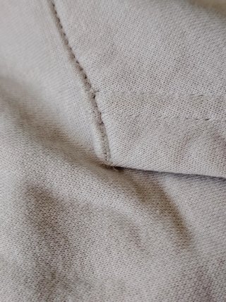 Sudadera beige con capucha