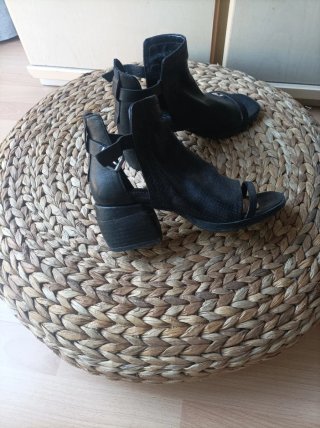 Botines negros entretiempo