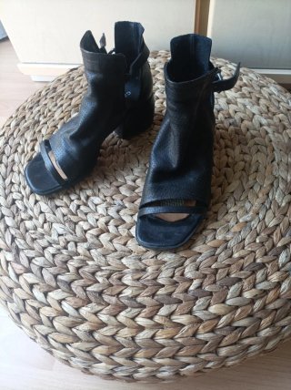 Botines negros entretiempo