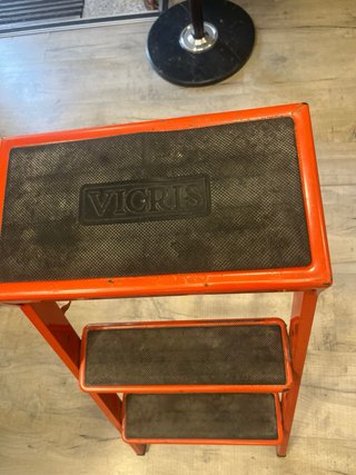 Escalera VIGRIS 3 peldaños naranja