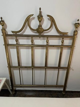Cabecero de cama de bronce