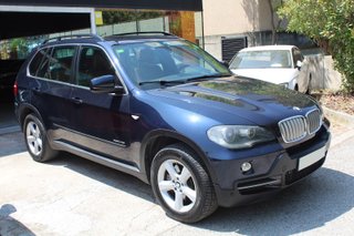 BMW X5 4.8I (2009)