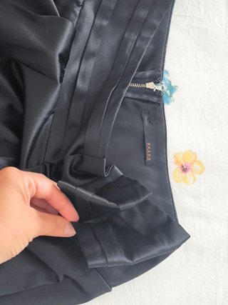Gonna SASCH nera a palloncino in raso con tasche
