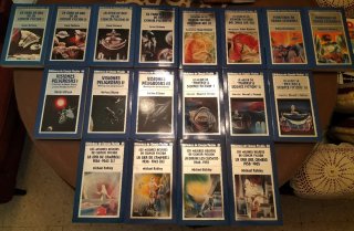 24 libros de Biblioteca de Ciencia Ficción
