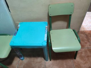 Mesa y 2 Sillas Infantiles Frozen