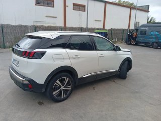 Peugeot e-3008 2020