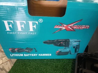 Tassellatore 128V con Doppia Batteria