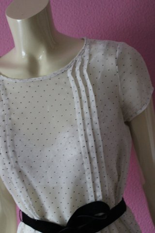 Blusa Zara lunares blanca lazo negro