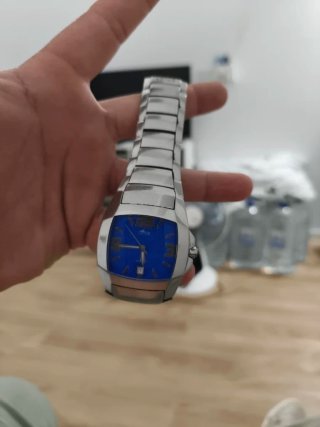 Reloj Lotus Plata y Azul Eléctrico