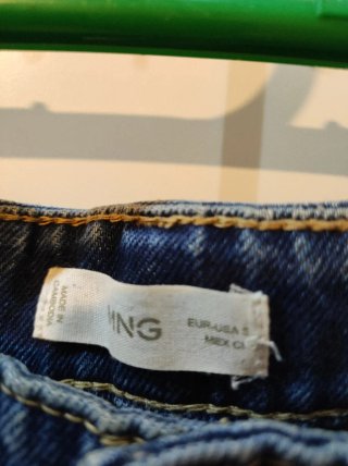 Pantalón vaquero Mango roto Talla S