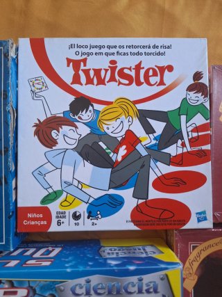 Lote Juegos de Mesa: Rummikub, Twister, Química