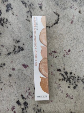 Brocha maquillaje Profesional líquido BETTER 83