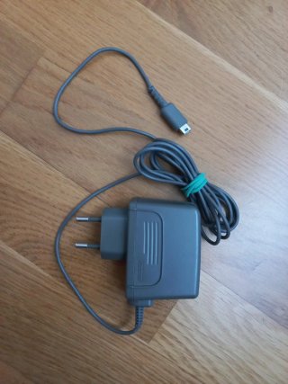 Nintendo DS Lite + 2 Batterie + Caricatore