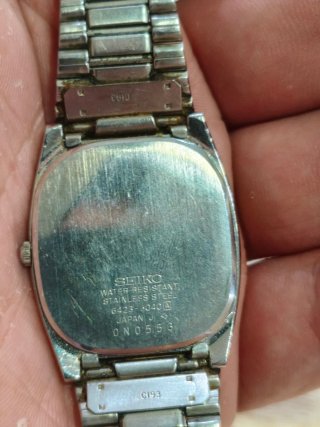 Reloj Seiko Quartz Plata y Blanco