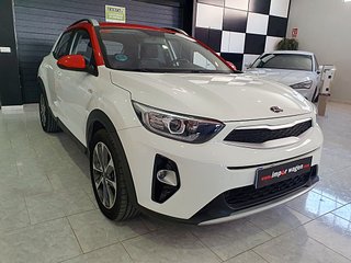 KIA Stonic 100cv, único prop, Carplay, 17"....