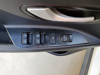 KIA Stonic 100cv, único prop, Carplay, 17"....
