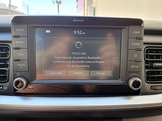 KIA Stonic 100cv, único prop, Carplay, 17"....