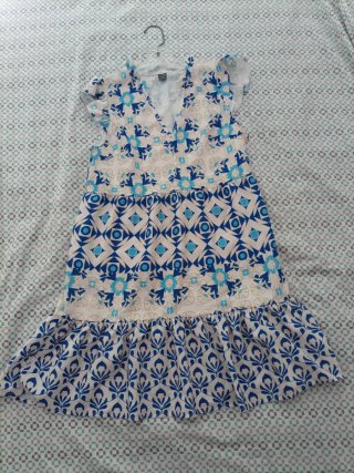 Vestido estampado azul y blanco