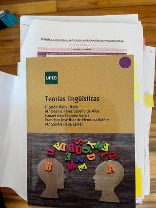 Libros y resúmenes de 1o de Estudios Ingleses UNED