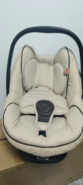Cochecito 3 en 1: Moisés + Portabebe ,silla, bolso