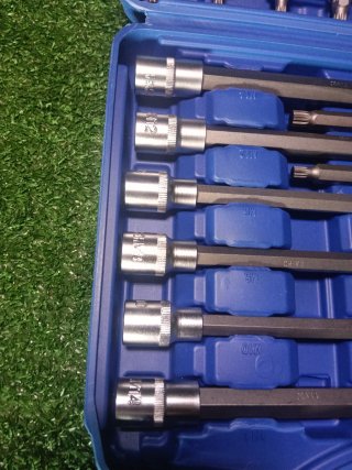 Kit 26 Pz Estrattori Bulloni Spaccati