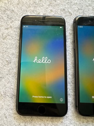 iPhone 8 64GB *2 y iPhone 7 32GB Negro