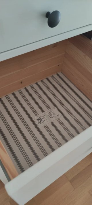 Cómoda alta pino blanca Ikea Hemnes