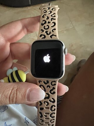 Apple Watch SE 40mm Star + Accesorios