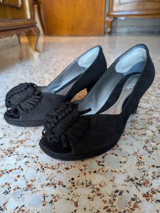 Zapatos de tacón negros