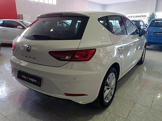 SEAT Leon 110cv, Carplay, 6 vel, sensor aparc, 16"