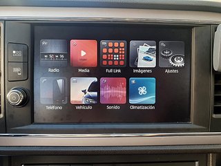 SEAT Leon 110cv, Carplay, 6 vel, sensor aparc, 16"