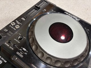 Pioneer CDJ-2000 nexus
