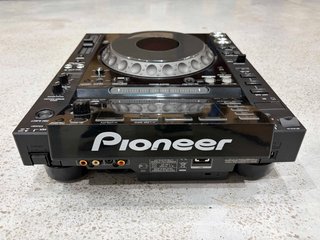 Pioneer CDJ-2000 nexus