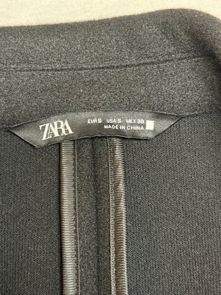 Abrigo de paño Zara negro