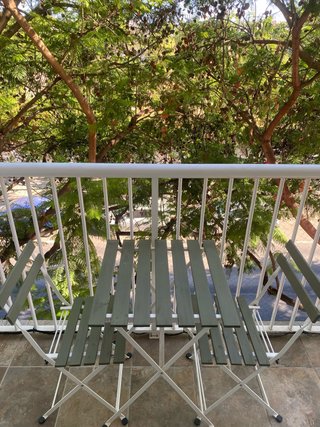 Mesa y sillas de exterior plegables