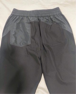 Pantalón negro